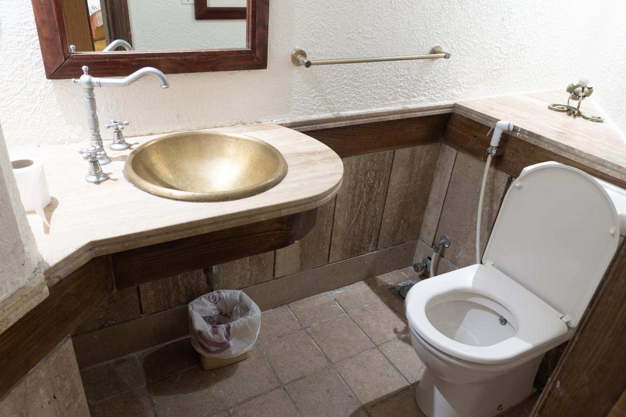 Spacious 3 Bedroom Dokki Apartment Cairo